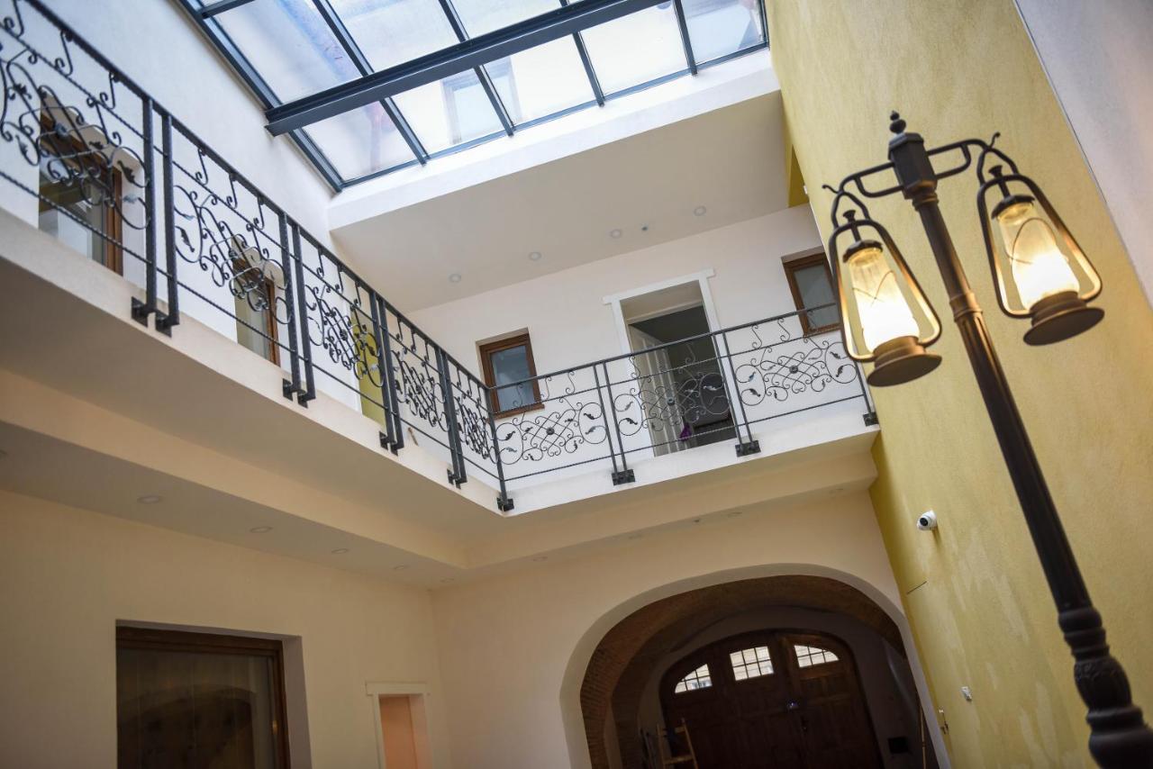 Schloss Apartments Braşov Esterno foto
