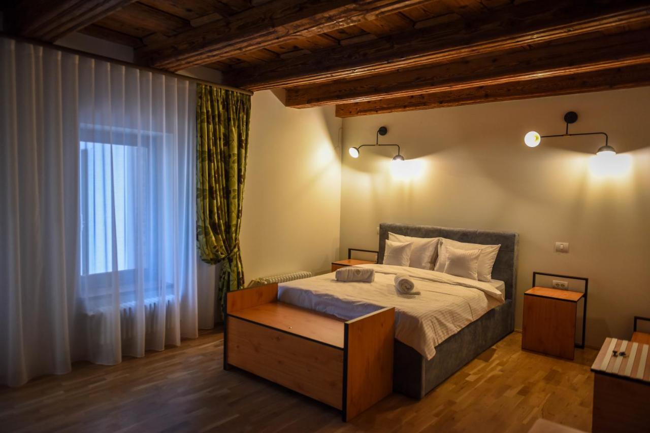 Schloss Apartments Braşov Esterno foto