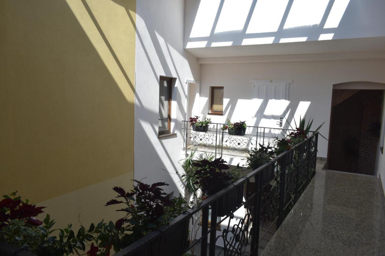 Schloss Apartments Braşov Esterno foto